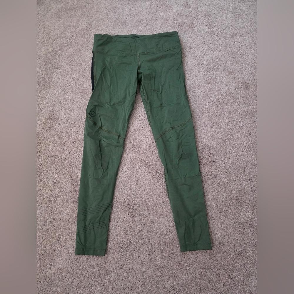 Virus Green Leggings